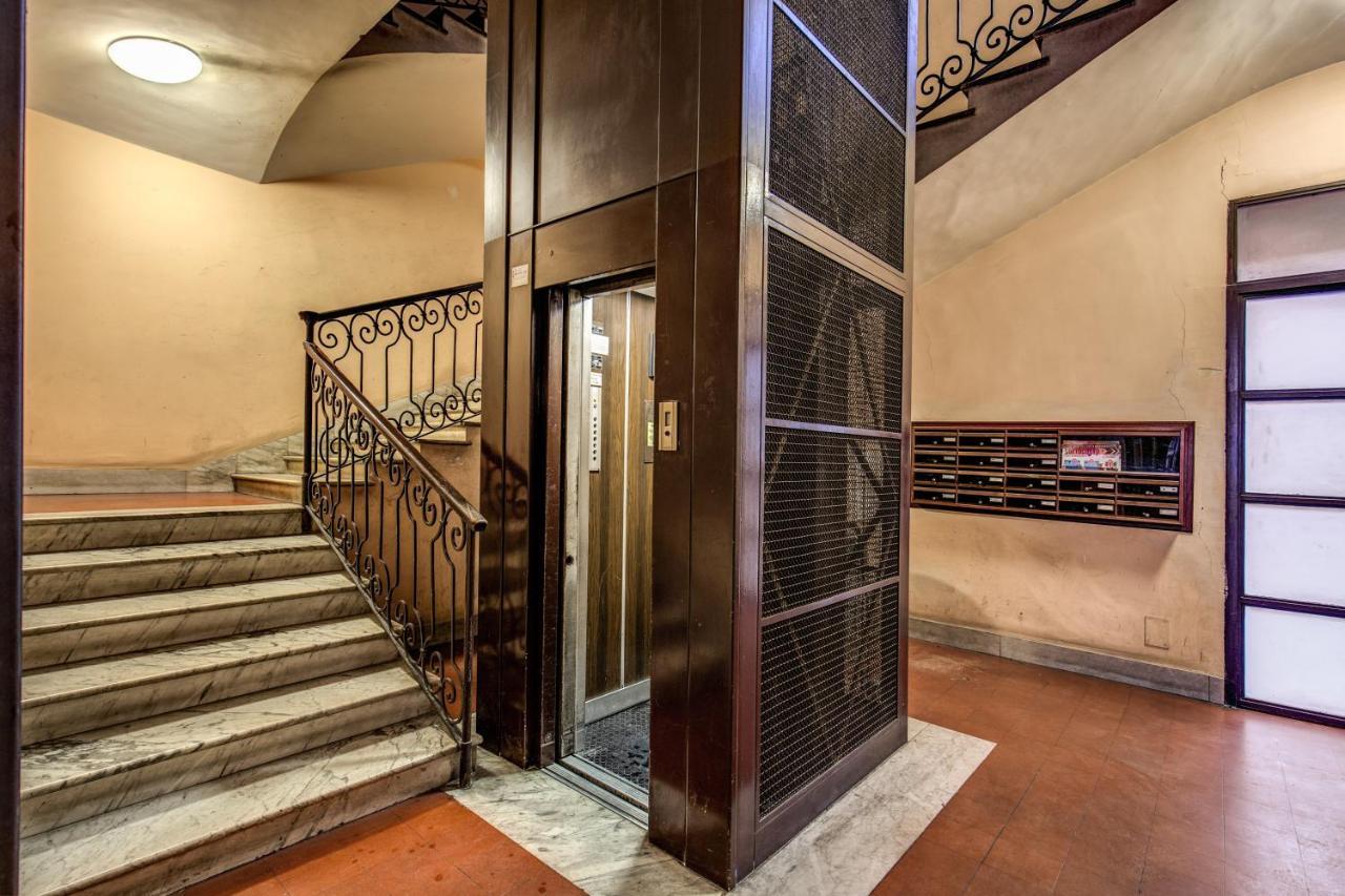 Amici Guesthouse Рим Экстерьер фото