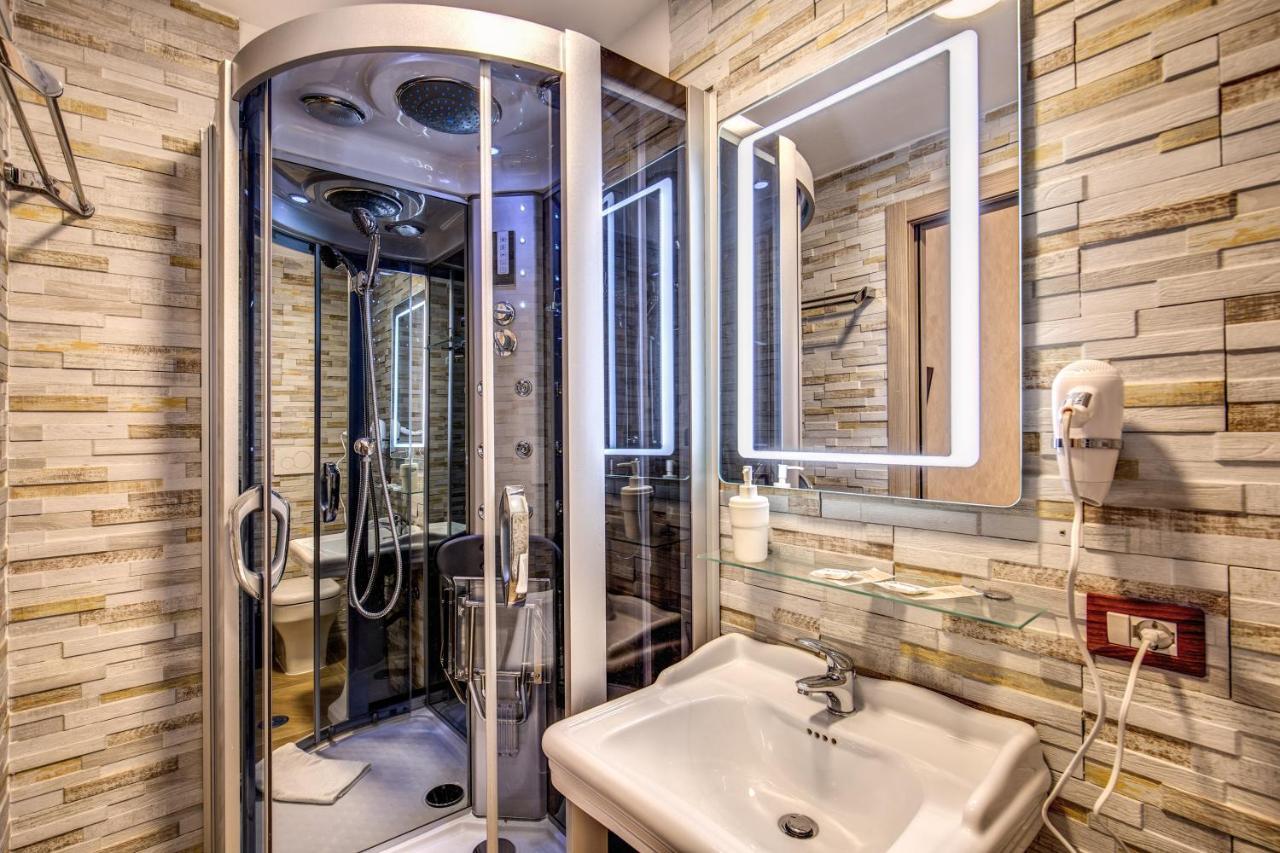 Amici Guesthouse Рим Экстерьер фото