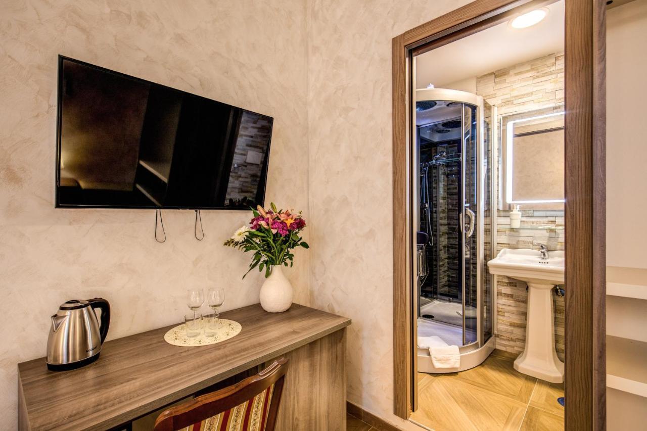 Amici Guesthouse Рим Экстерьер фото