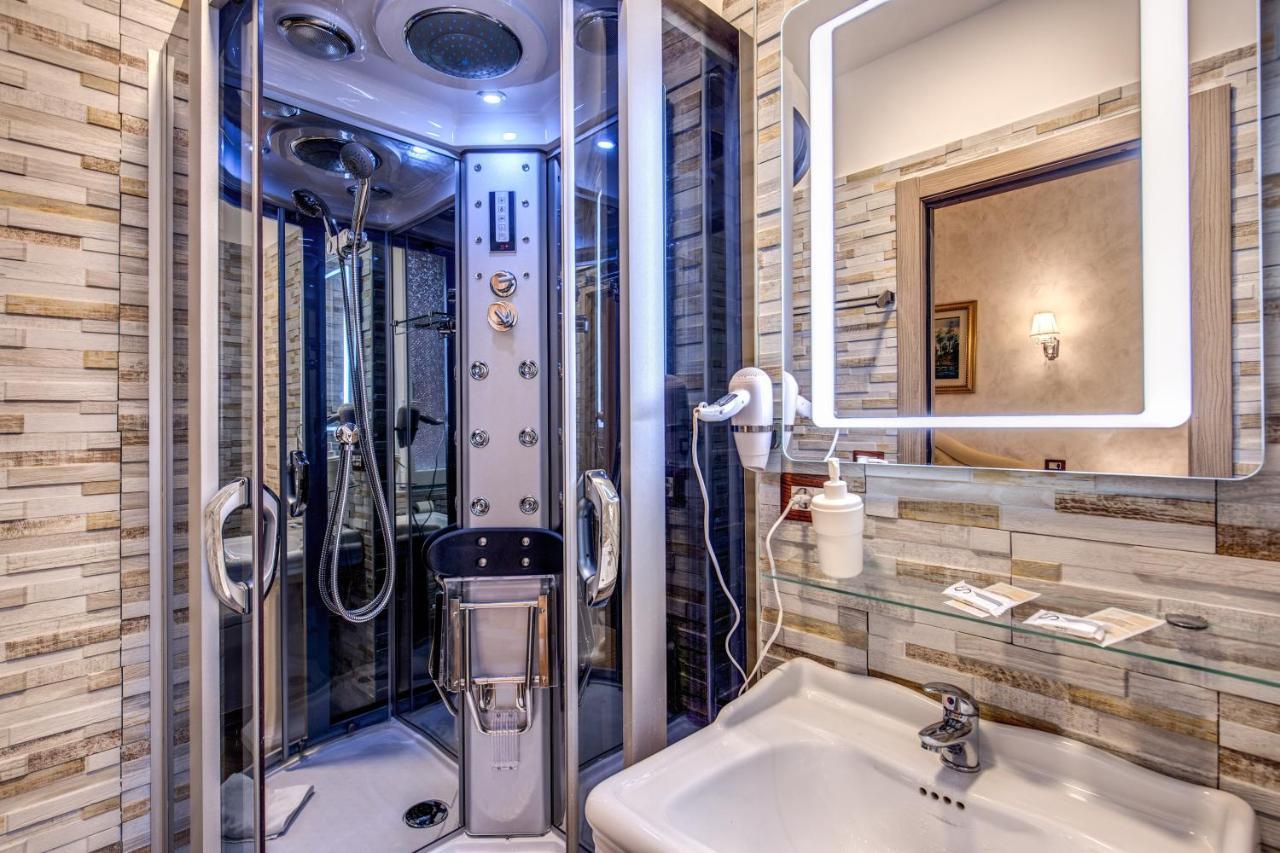 Amici Guesthouse Рим Экстерьер фото