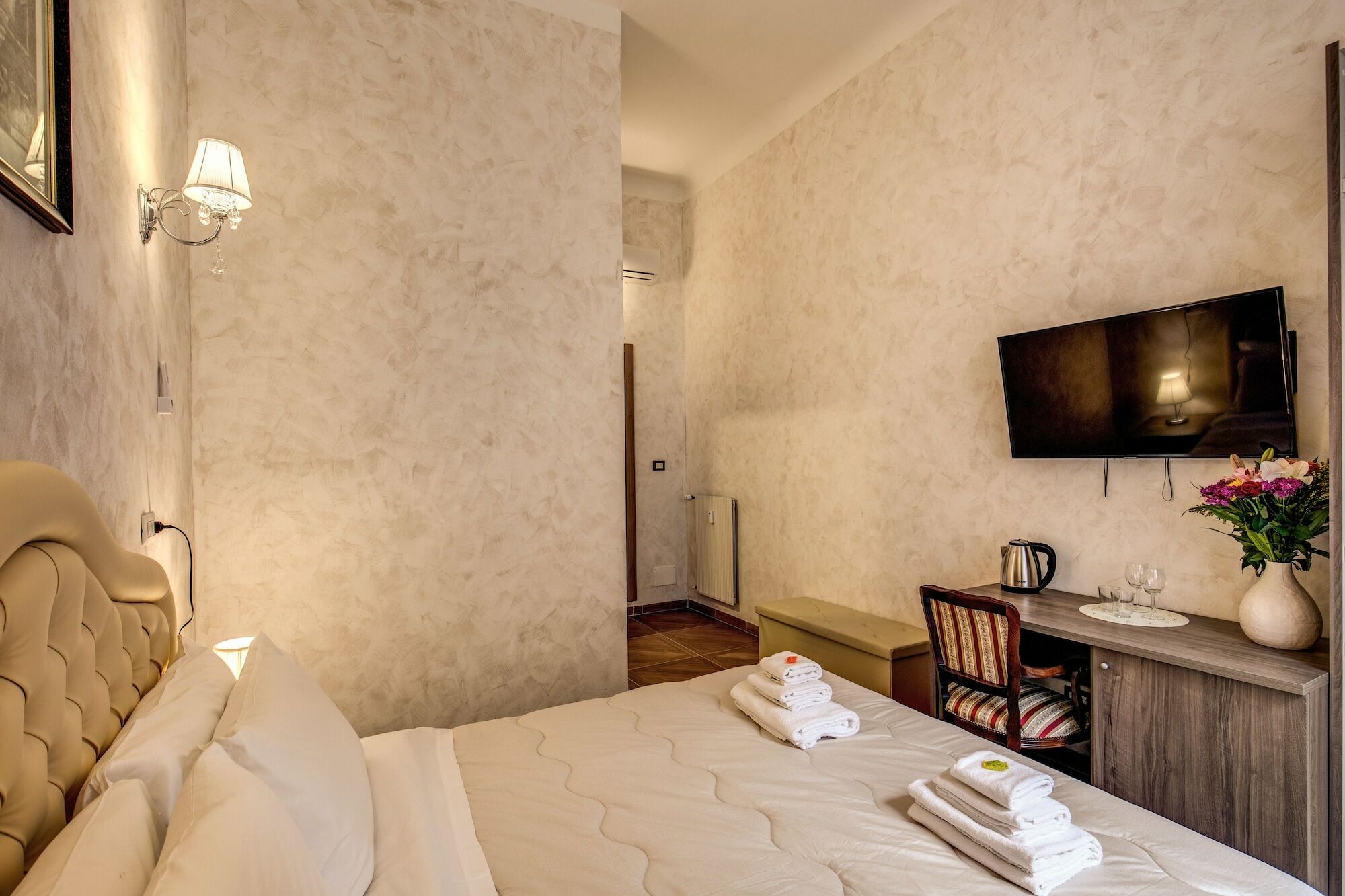 Amici Guesthouse Рим Экстерьер фото